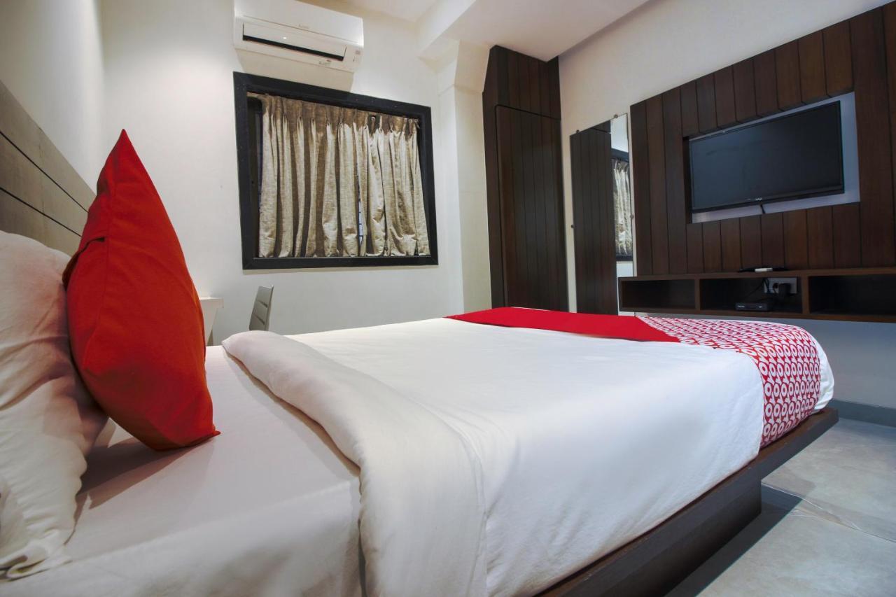 โอโย 75540 โฮเทล ฟลอรา สวีท Hotel มุมไบ ภายนอก รูปภาพ